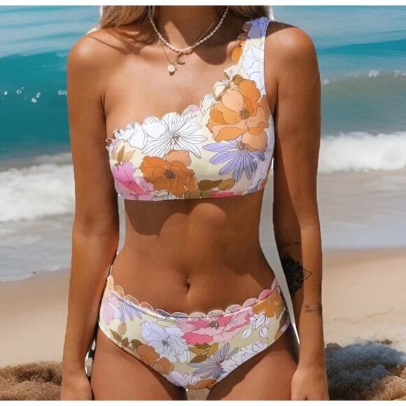 Cupshe Women’s Floral One-Shoulder Bikini M Pink Scalloped Mid-Rise Two-Piece - Picture 1 of 10